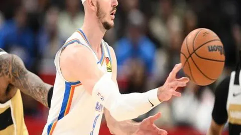 丁俊晖球技点评：颜丙涛称赞控球出众，建议提升围球水平